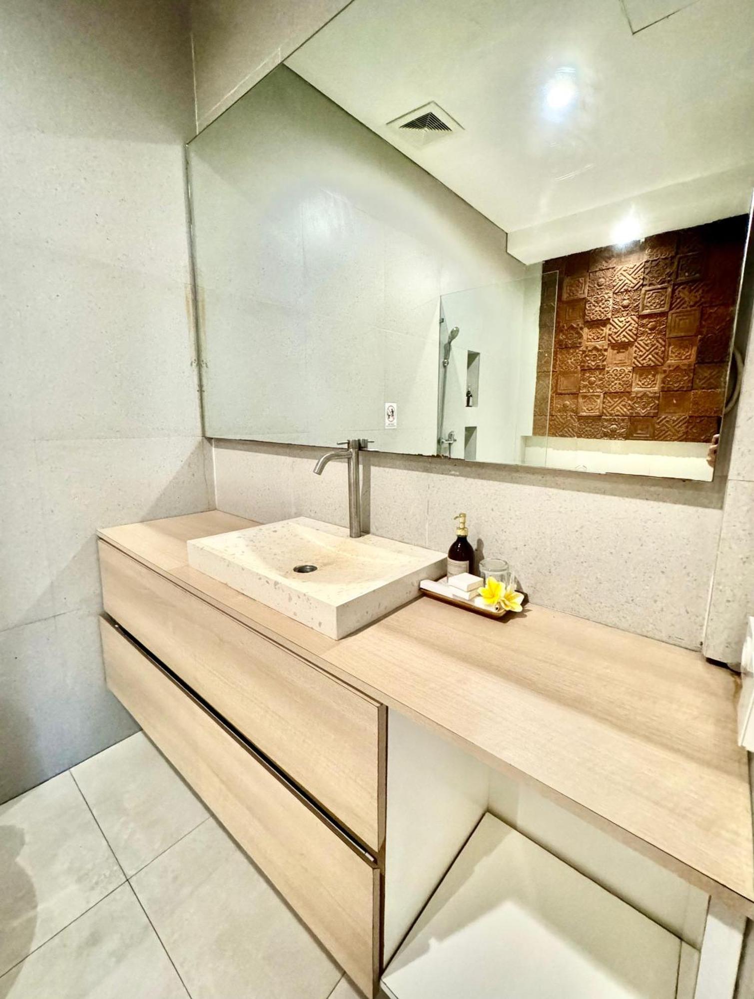 The Hita Apartement Seminyak  Exterior photo